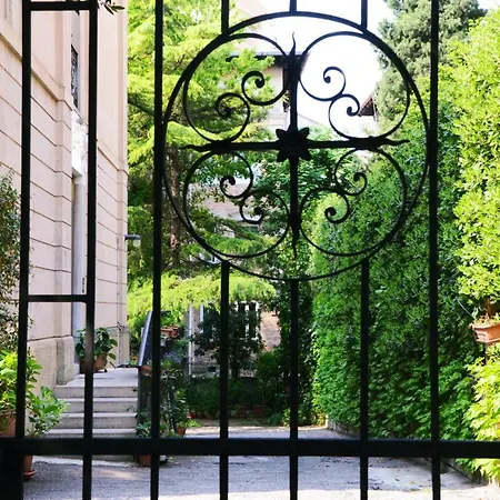 Le Ortensie Di Via Rossetti Триест